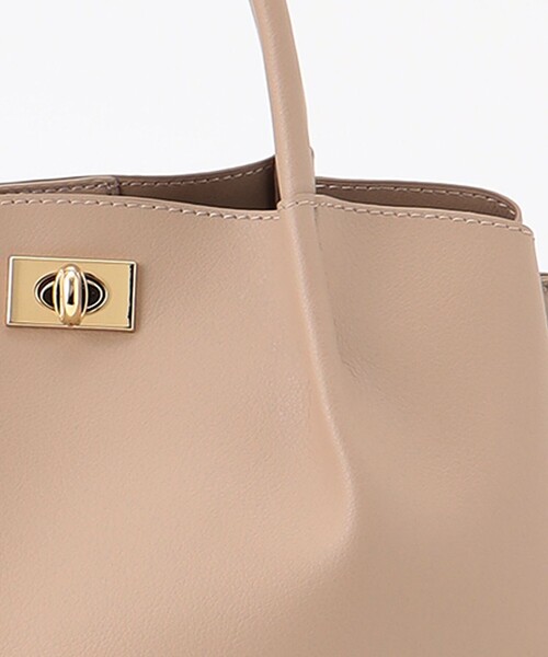 ANY SIS（エニィスィス）の「メタルポイントシンプリー トートバッグ（トートバッグ・レディース・ブラック系/ベージュ系/アイボリー系・2）」の12枚目の写真