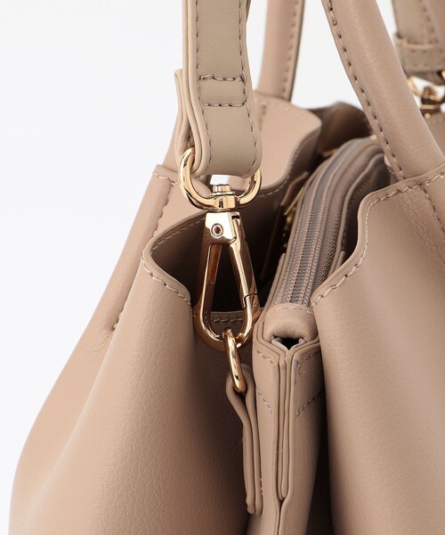 ANY SIS（エニィスィス）の「メタルポイントシンプリー トートバッグ（トートバッグ・レディース・ブラック系/ベージュ系/アイボリー系・2）」の16枚目の写真