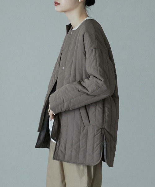 etoll.(エトル)の「3way コクーンボアベスト ラインキルトブルゾン セット(ブルゾン・レディース・ブラック/モカ/アイボリー/グレイッシュベージュ・M)」の20枚目の写真