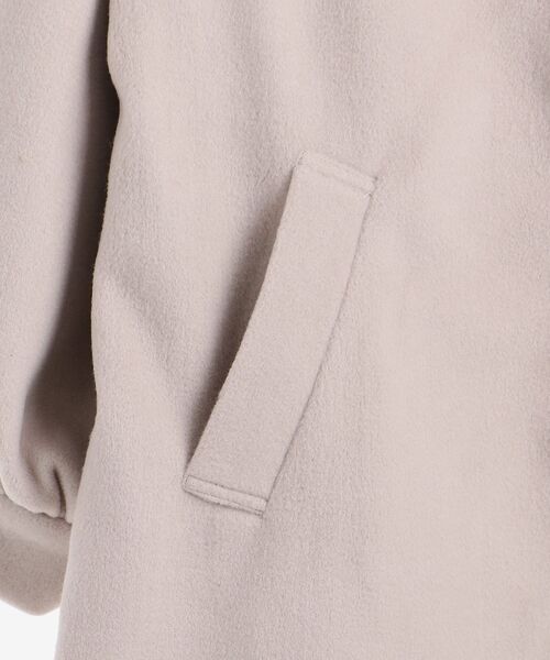 MAJESTIC LEGON(マジェスティックレゴン)の「ボリュームスリーブステンコート(ステンカラーコート・レディース・アイボリー/モカ・MEDIUM/SMALL)」の14枚目の写真