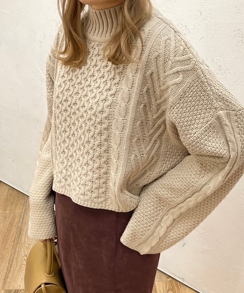 apres jour clair(アプレジュールクレア)の「【apres jour clair】【SETUP可能】ハイネックケーブルショートニット(ニット/セーター・レディース・ブラウン系その他/ライトベージュ・フリー/X-LARGE)」の4枚目の写真