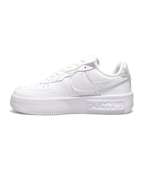 NIKE（ナイキ）の「NIKE WOMNES AIR FORCE 1 FONTANKA / ナイキ ウィメンズ エア フォース  フォンタンカ【SP】（スニーカー・レディース・ホワイト・23.5cm/24.5cm/24.0cm/25.0cm/23.0cm/22.5cm/25.5cm）」の4枚目の写真