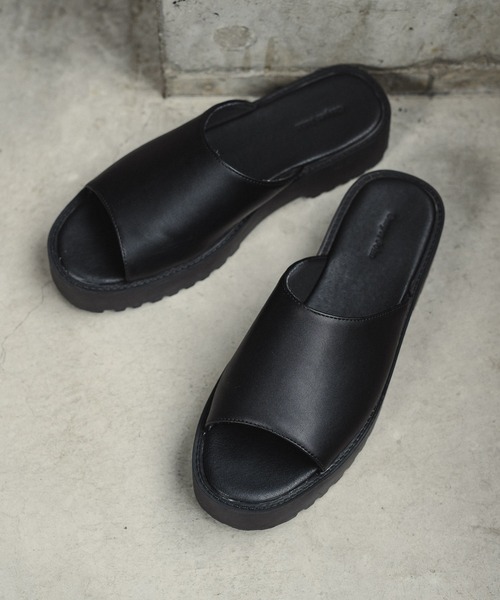 CASPER JOHN(キャスパージョン)の「Comfort hep sandal/コンフォートヘップサンダル(サンダル・メンズ・チャコールグレー/ライトグレー/ブラック/ブラック系その他/ブラック系その他2/ブラック系その他3・SMALL/MEDIUM/LARGE/X-SMALL)」の1枚目の写真