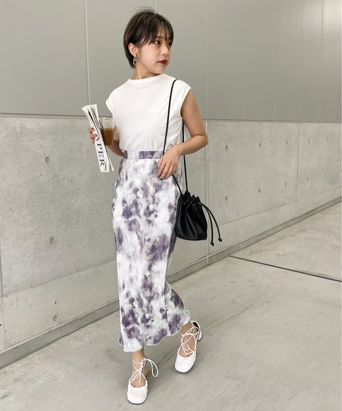 StyleSea（スタイルシー）の「サテンミニプリーツロングタイトスカート（スカート・レディース・グレー/オレンジ/グリーン・MEDIUM）」の9枚目の写真