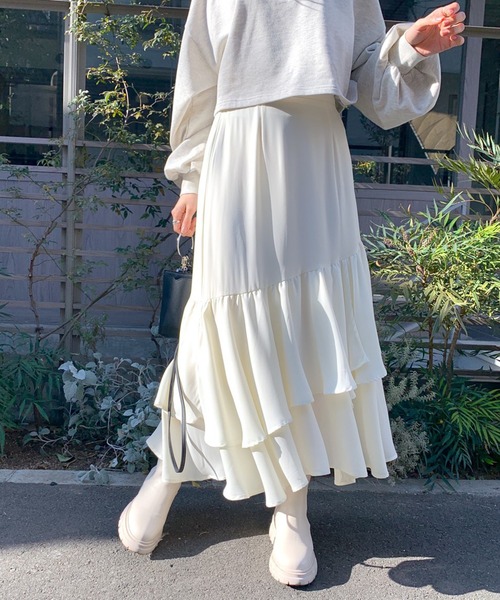OLIVE des OLIVE(オリーブデオリーブ)の「ランダムティアードスカート(スカート・レディース・オフホワイト/ライム/グレイッシュベージュ・FREE)」の1枚目の写真