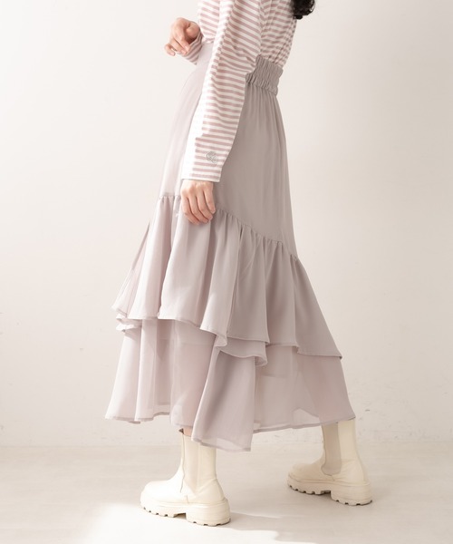 OLIVE des OLIVE(オリーブデオリーブ)の「ランダムティアードスカート(スカート・レディース・オフホワイト/ライム/グレイッシュベージュ・FREE)」の2枚目の写真