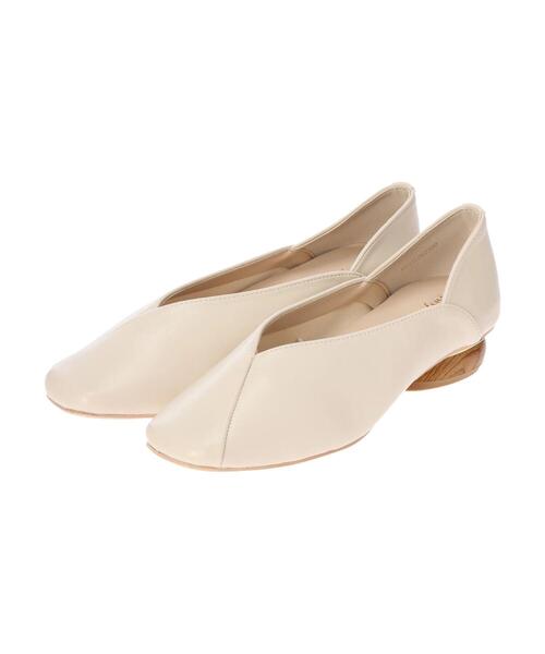 Una gardenia(ウナガルデニア)の「・Una gardenia ウッドヒールパンプス(パンプス・レディース・ブラック/イエロー/アイボリー・LL/S/M/L)」の22枚目の写真