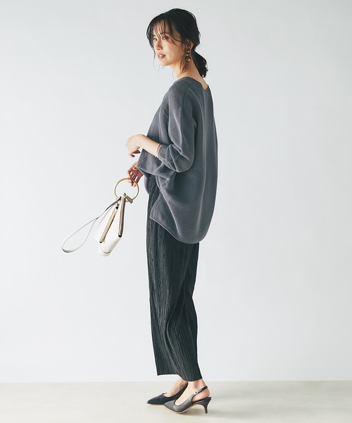 RIVE DROITE（リヴドロワ）の「ペーパーヤーンVネックニット（ニット/セーター・レディース・チャコールグレー/ベージュ/グリーン・FREE）」の15枚目の写真