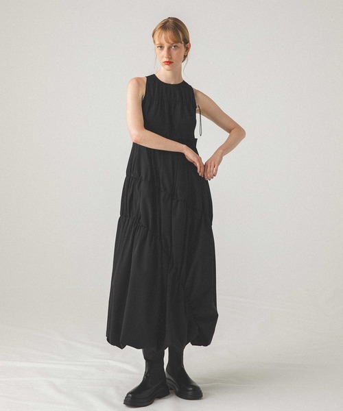 MECRE（メクル）の「ドロストギャザーバルーンワンピース（ワンピース・レディース・ブラック/グレー・S/M）」の3枚目の写真