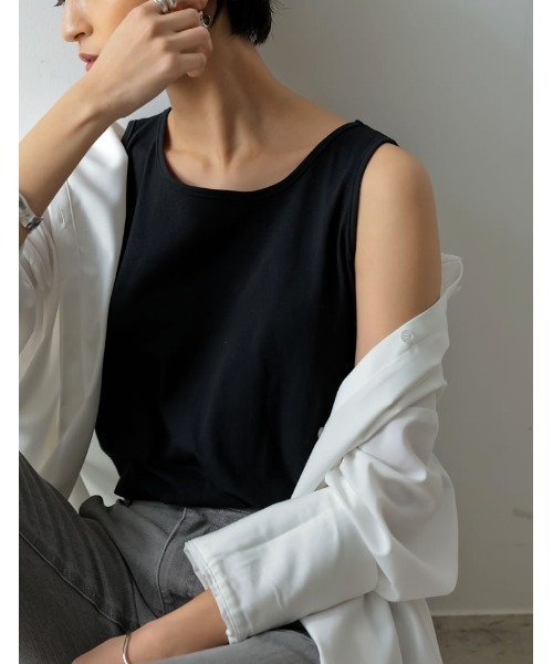 Re:EDIT（リエディ）の「ベーシックコットンタンクトップ（タンクトップ・レディース・オフホワイト/ブラック/グレイッシュベージュ・LARGE/MEDIUM）」の2枚目の写真