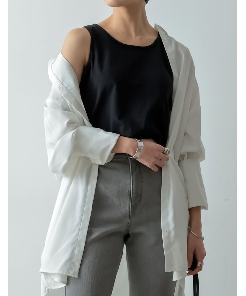 Re:EDIT（リエディ）の「ベーシックコットンタンクトップ（タンクトップ・レディース・オフホワイト/ブラック/グレイッシュベージュ・LARGE/MEDIUM）」の4枚目の写真