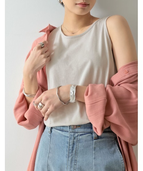 Re:EDIT（リエディ）の「ベーシックコットンタンクトップ（タンクトップ・レディース・オフホワイト/ブラック/グレイッシュベージュ・LARGE/MEDIUM）」の12枚目の写真