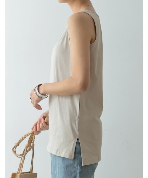 Re:EDIT（リエディ）の「ベーシックコットンタンクトップ（タンクトップ・レディース・オフホワイト/ブラック/グレイッシュベージュ・LARGE/MEDIUM）」の14枚目の写真