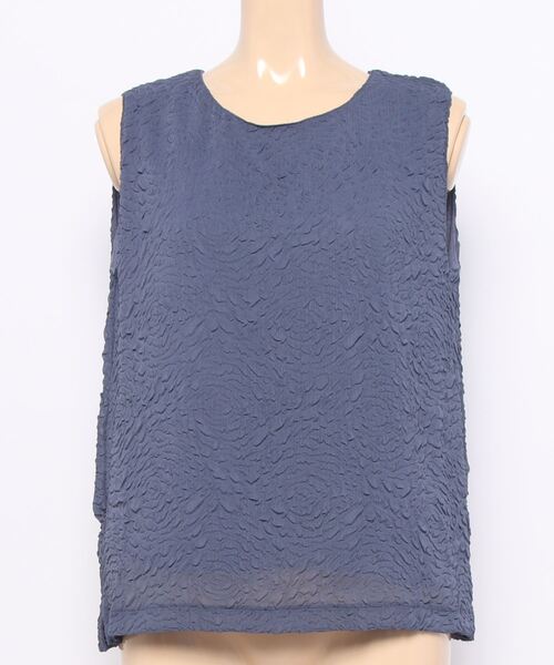 NICOLE white（ニコルホワイト）の「楊柳エンボスタンクトップ（タンクトップ・レディース・ブラック/ブルー/オフホワイト・FREE）」の3枚目の写真