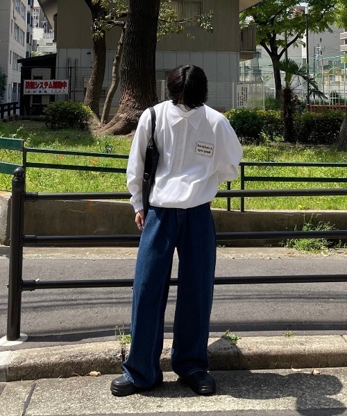 Chikashitsu +（チカシツプラス）の「【Chikashitsu +/チカシツプラス】center bleach denim pants/センターブリーチデニムパンツ（デニムパンツ・メンズ・ライトブルー/ブルー・S/M/L）」の15枚目の写真