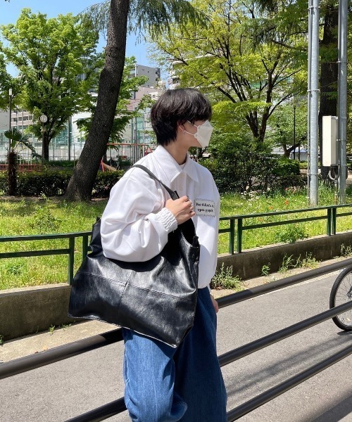 Chikashitsu +（チカシツプラス）の「【Chikashitsu +/チカシツプラス】center bleach denim pants/センターブリーチデニムパンツ（デニムパンツ・メンズ・ライトブルー/ブルー・S/M/L）」の19枚目の写真