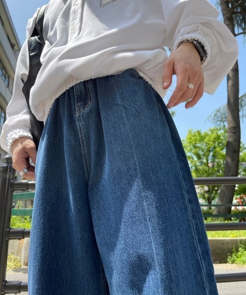 Chikashitsu +（チカシツプラス）の「【Chikashitsu +/チカシツプラス】center bleach denim pants/センターブリーチデニムパンツ（デニムパンツ・メンズ・ライトブルー/ブルー・S/M/L）」の12枚目の写真