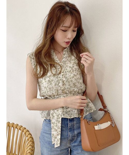 dazzlin(ダズリン)の「フリルペプラムトップス(Tシャツ/カットソー・レディース・オフホワイト/ブラック/その他1・FREE)」の3枚目の写真