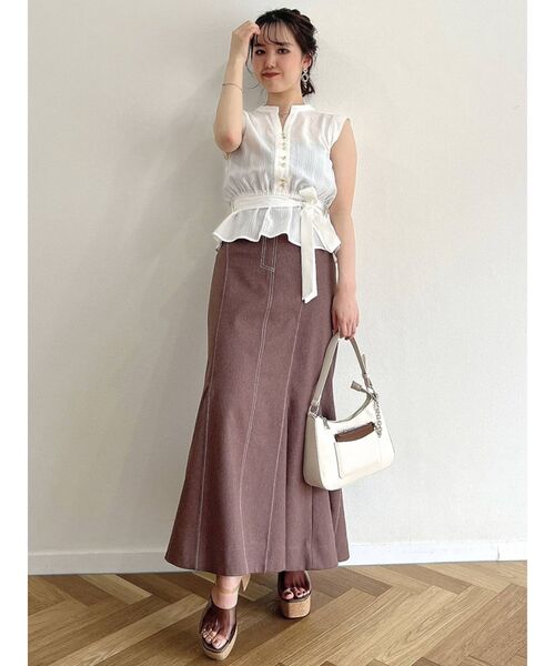 dazzlin(ダズリン)の「フリルペプラムトップス(Tシャツ/カットソー・レディース・オフホワイト/ブラック/その他1・FREE)」の10枚目の写真