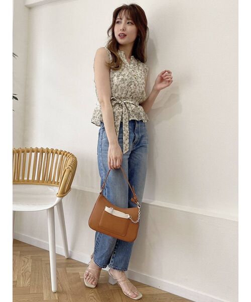 dazzlin(ダズリン)の「フリルペプラムトップス(Tシャツ/カットソー・レディース・オフホワイト/ブラック/その他1・FREE)」の13枚目の写真