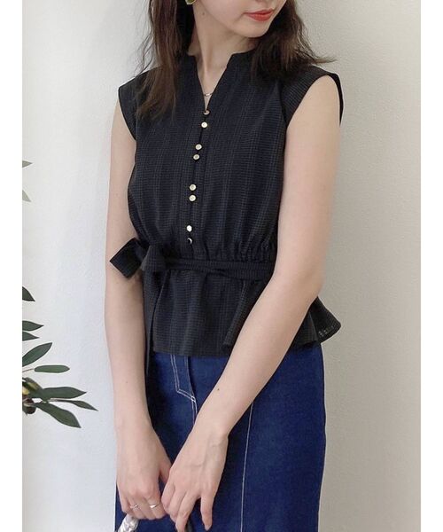 dazzlin(ダズリン)の「フリルペプラムトップス(Tシャツ/カットソー・レディース・オフホワイト/ブラック/その他1・FREE)」の2枚目の写真