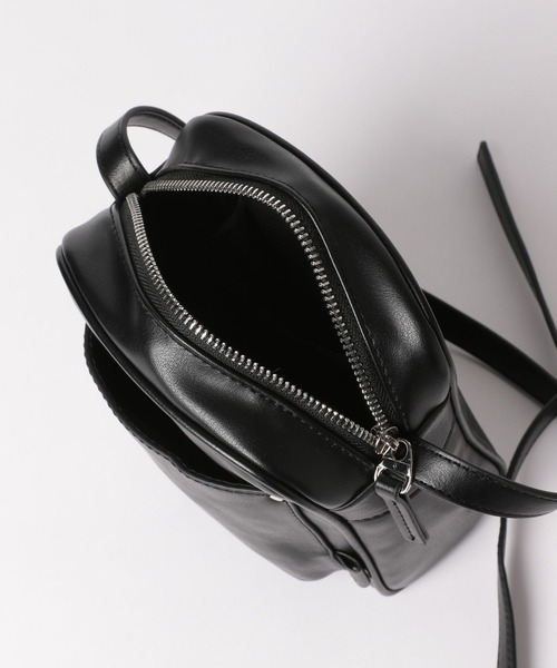 LAKOLE(ラコレ)の「フロントポケットスクエアショルダーバッグ / 344261(ショルダーバッグ・メンズ・ブラック/グレー/カーキ・FREE)」の8枚目の写真