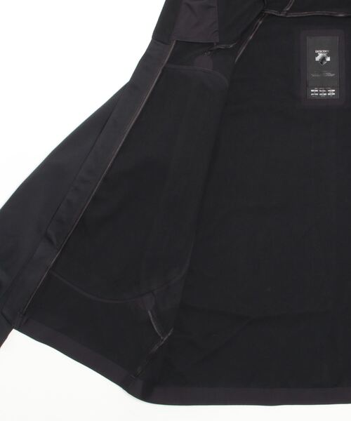 DESCENTE(デサント)の「【デサントオルテライン】ソフトシェルジャケット“クレアス エアー” / SOFT SHELL JACKET "CREAS-AIR" 保温 ストレッチ 軽量(マウンテンパーカー・メンズ・ブラック/ネイビー/ブラウン・SMALL/LARGE/MEDIUM/X-LARGE)」の8枚目の写真