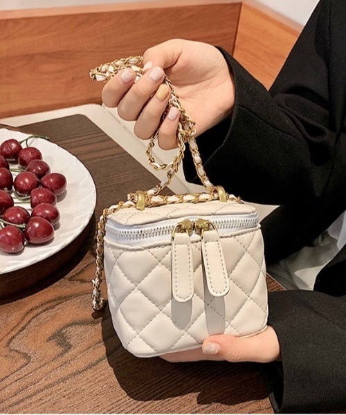 Burner(バーナー)の「【OKUOKU 0909】 キルティング ミニバニティバッグ / oku-bag-520-27(ショルダーバッグ・メンズ・その他3/その他1・FREE)」の11枚目の写真