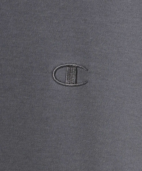 Champion(チャンピオン)の「Champion/チャンピオン スムース ワンポイント刺繍 タートルネック ロングスリーブTシャツ(Tシャツ/カットソー・メンズ・ブラック/オフホワイト/オリーブ/チャコール・M/L/XL)」の11枚目の写真