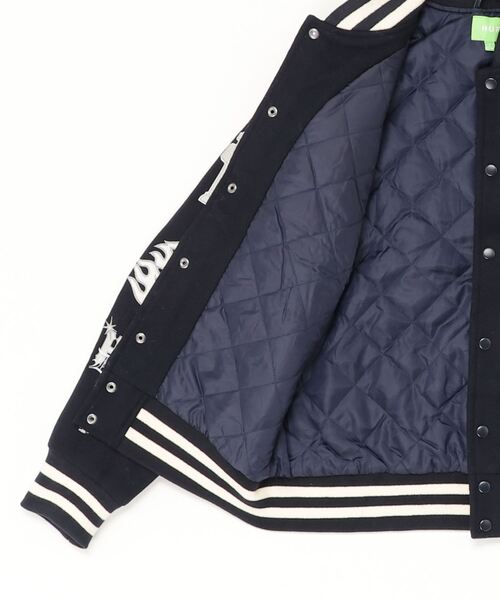HUF（ハフ）の「【HUF】ハフ 20 YEAR CLASSIC H VARSITY JACKET バーシティジャケット JK00368（スタジャン・メンズ・ネイビー・M/XL/S/L）」の2枚目の写真