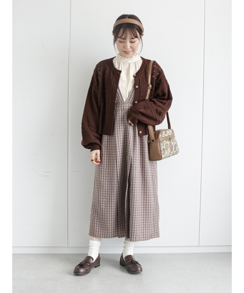 ehka sopo(エヘカソポ)の「透かし編みクルーネックカーディガン(カーディガン/ボレロ・レディース・ブラウン/グリーン/キナリ・フリ-)」の6枚目の写真