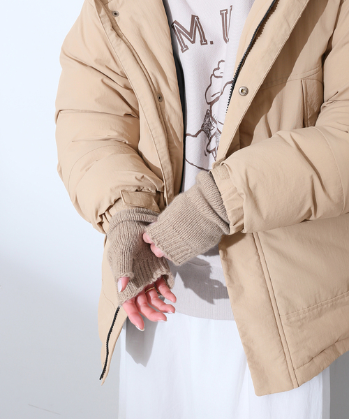 SLOBE IENA（スローブイエナ）の「【WILLIAM BRUNTON/ウィリアム ブラントン】 Cashmere WRISTWARMERSグローブ（手袋・レディース・ライトグレー/ベージュ/ネイビー・FREE）」の5枚目の写真