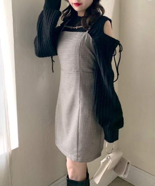 OLIVE des OLIVE（オリーブデオリーブ）の「肩あきリボンリブプルオーバー（ニット/セーター・レディース・オフホワイト/ピンクベージュ/ブラック/トップグレー・FREE）」の2枚目の写真