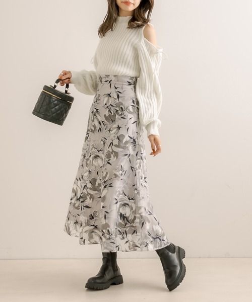 OLIVE des OLIVE（オリーブデオリーブ）の「肩あきリボンリブプルオーバー（ニット/セーター・レディース・オフホワイト/ピンクベージュ/ブラック/トップグレー・FREE）」の5枚目の写真