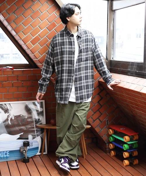 ８(eight)（エイト）の「オーバーサイズネルシャツ（シャツ/ブラウス・メンズ・ホワイト/グレー/ブラック・LARGE/MEDIUM）」の21枚目の写真