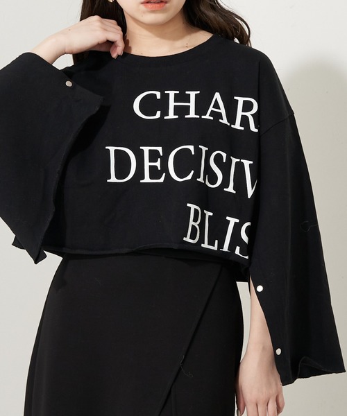 Chico(チコ)の「【2023SS】クロップドビックロゴトップス(Tシャツ/カットソー・レディース・アイボリー/ブラック/ホワイト系その他2・FREE)」の2枚目の写真