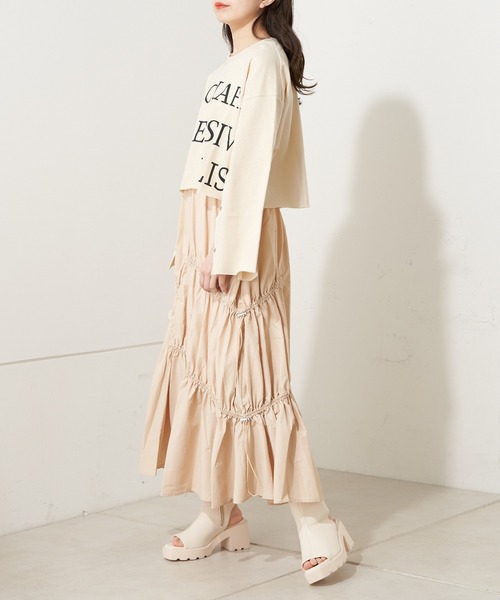 Chico(チコ)の「【2023SS】クロップドビックロゴトップス(Tシャツ/カットソー・レディース・アイボリー/ブラック/ホワイト系その他2・FREE)」の8枚目の写真