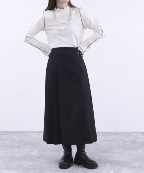 fredy emue（フレディエミュ）の「カットJQメローハイネックカットソー（Tシャツ/カットソー・レディース・ブラック/オフホワイト/サックスブルー・38）」の4枚目の写真