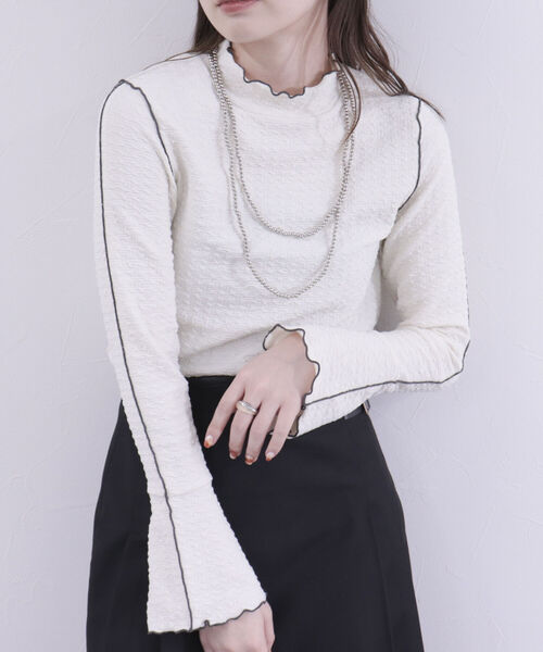 fredy emue（フレディエミュ）の「カットJQメローハイネックカットソー（Tシャツ/カットソー・レディース・ブラック/オフホワイト/サックスブルー・38）」の7枚目の写真