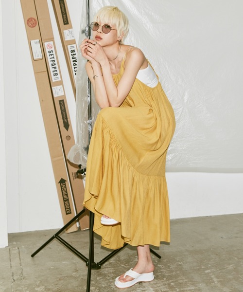 Happy John（ハッピージョン）の「tiered cami dress/ティアードキャミワンピース（ワンピース・レディース・イエロー/ブラック/ブルー・FREE）」の3枚目の写真