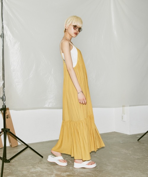 Happy John（ハッピージョン）の「tiered cami dress/ティアードキャミワンピース（ワンピース・レディース・イエロー/ブラック/ブルー・FREE）」の19枚目の写真