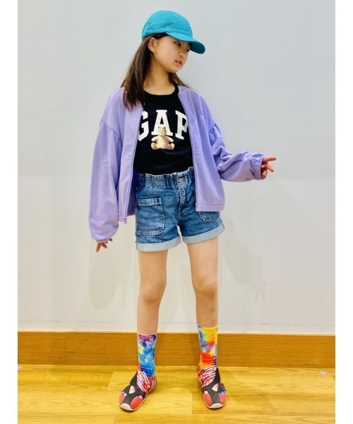GAP(ギャップ)の「ウォッシュウェル ハイライズ ペーパーバッグ マムジーン ショートパンツ (キッズ)(デニムパンツ・キッズ・ライトインディゴブルー・6/8/10/12/14/16)」の12枚目の写真