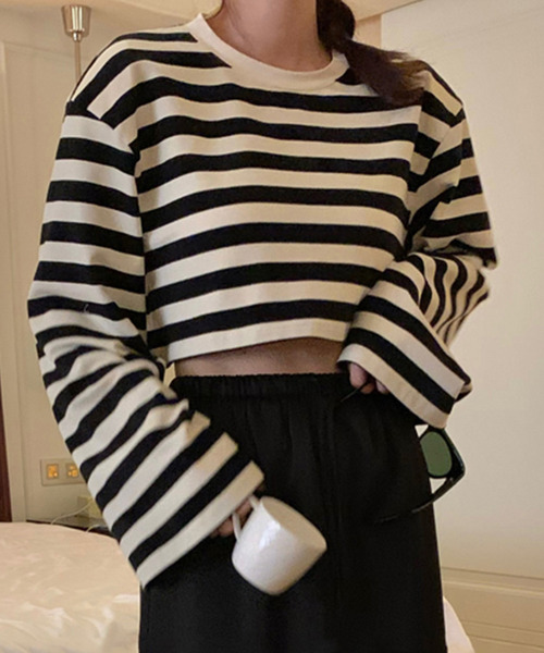 DAY CLOSET(デイ クローゼット)の「レディース 長袖フレアスリーブボーダー柄トップス(シャツ/ブラウス・レディース・ベージュ×ブラック・ONE SIZE)」の3枚目の写真