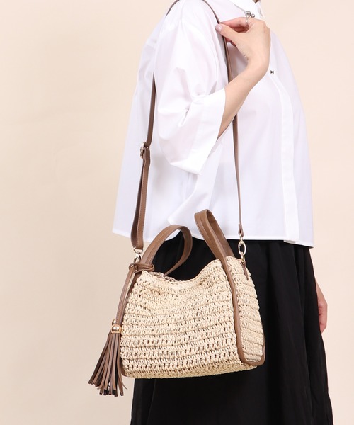 Bermosa（ベルモサ）の「タッセル付き かごバッグ（かごバッグ・レディース・ブラック/ピンクベージュ/ブラウン系その他/ブルー/マスタード・FREE）」の8枚目の写真