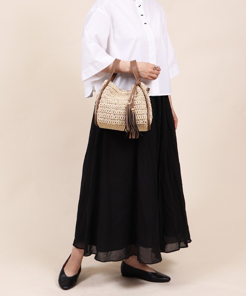 Bermosa（ベルモサ）の「タッセル付き かごバッグ（かごバッグ・レディース・ブラック/ピンクベージュ/ブラウン系その他/ブルー/マスタード・FREE）」の9枚目の写真