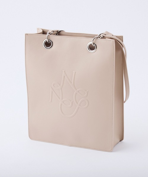 one after another NICE CLAUP（ワンアフターアナザーナイスクラップ）の「A4サイズ収納/ロゴモチーフエンボス縦長トートバッグ（トートバッグ・レディース・モカ/アイボリー/ベージュ/ブラック・FREE）」の10枚目の写真