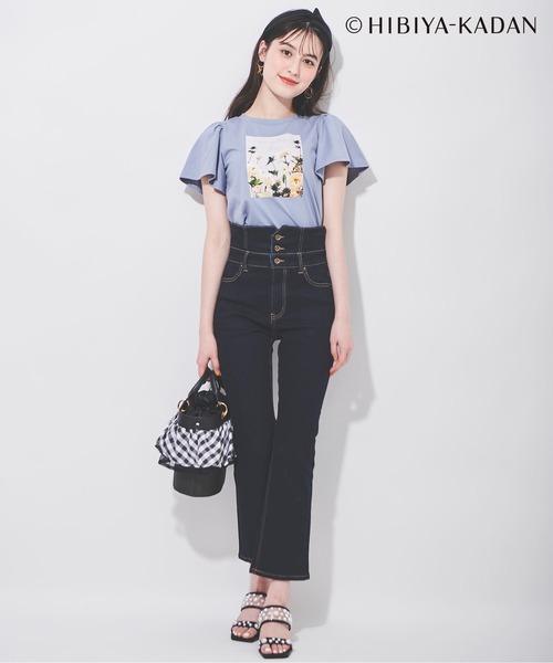 31 Sons de mode(トランテアン ソン ドゥ モード)の「フリルスリーブフラワープリントTシャツ(Tシャツ/カットソー・レディース・ブラック/オフホワイト/サックスブルー・36)」の14枚目の写真