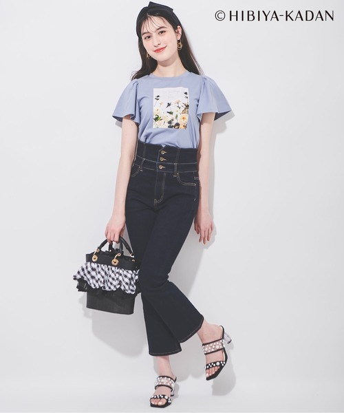 31 Sons de mode(トランテアン ソン ドゥ モード)の「フリルスリーブフラワープリントTシャツ(Tシャツ/カットソー・レディース・ブラック/オフホワイト/サックスブルー・36)」の13枚目の写真