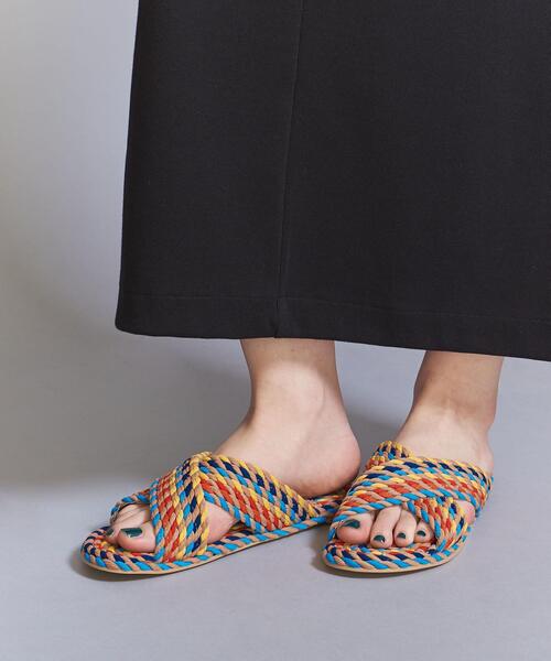 BEAUTY&YOUTH UNITED ARROWS(ビューティーアンドユースユナイテッドアローズ)の「<salt+umber>SARAYA クロス サンダル(サンダル・レディース・ブラック/その他1・38/37/36)」の1枚目の写真