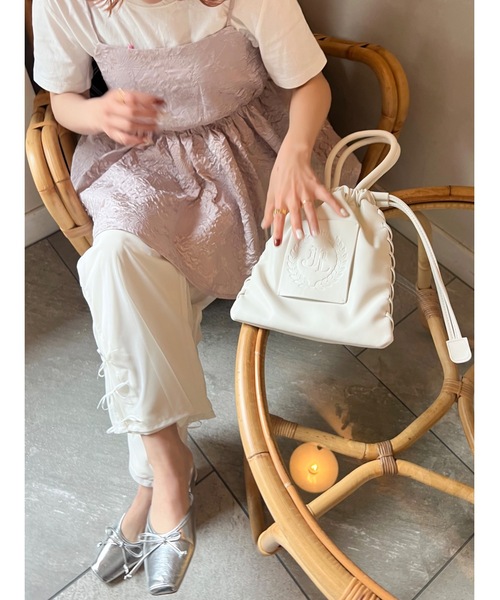 jumelle（ジュメロ）の「【累計販売1500個突破】JM emblem draw bag（ショルダーバッグ・レディース・ブラック/アイボリー・FREE）」の10枚目の写真